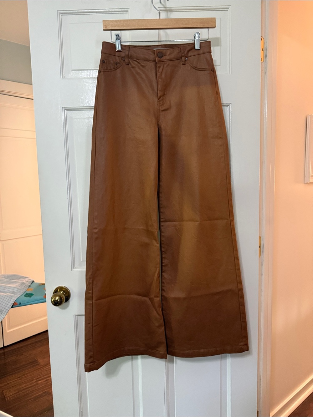 Tractr Wide-Leg Flare Jeans in Brown